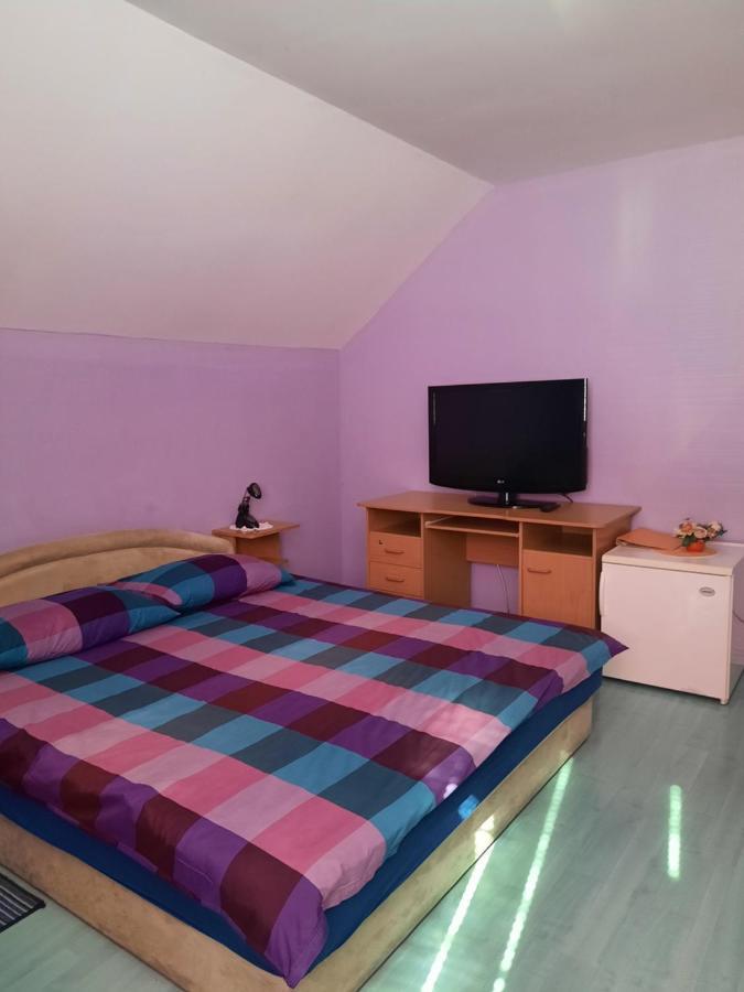 Rooms Cehovin Постойна Экстерьер фото