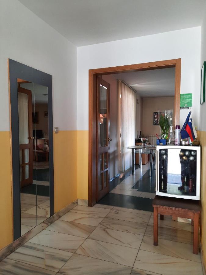 Rooms Cehovin Постойна Экстерьер фото