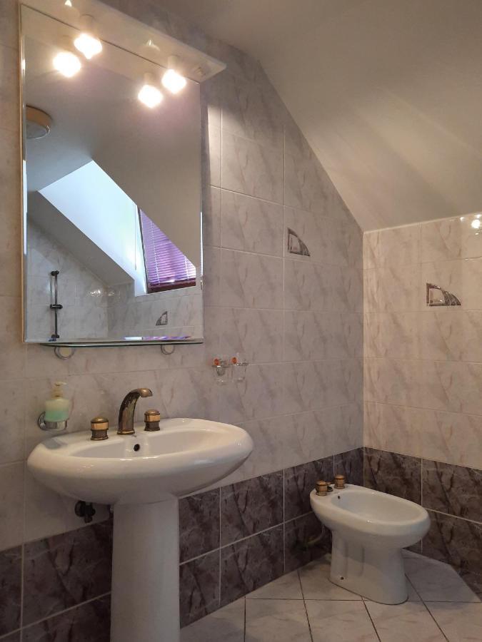 Rooms Cehovin Постойна Экстерьер фото