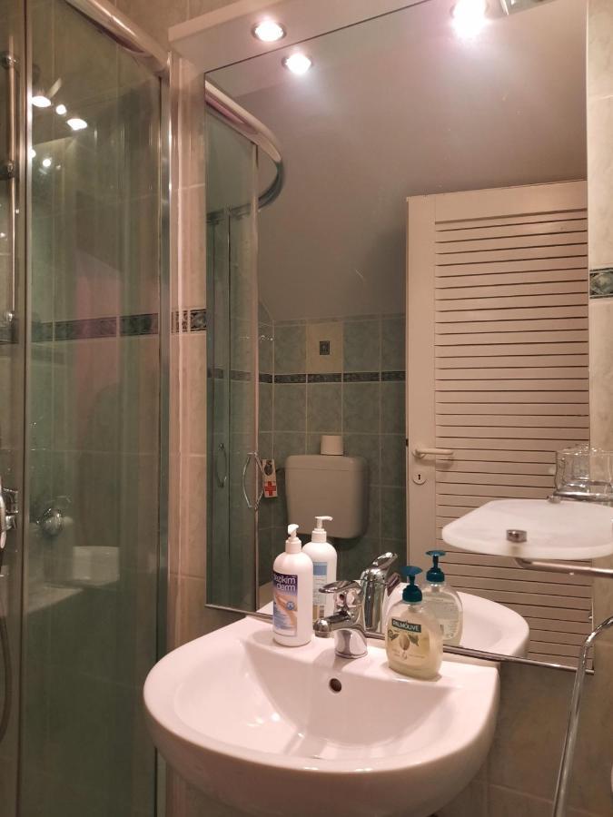 Rooms Cehovin Постойна Экстерьер фото