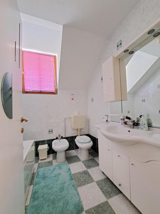 Rooms Cehovin Постойна Экстерьер фото